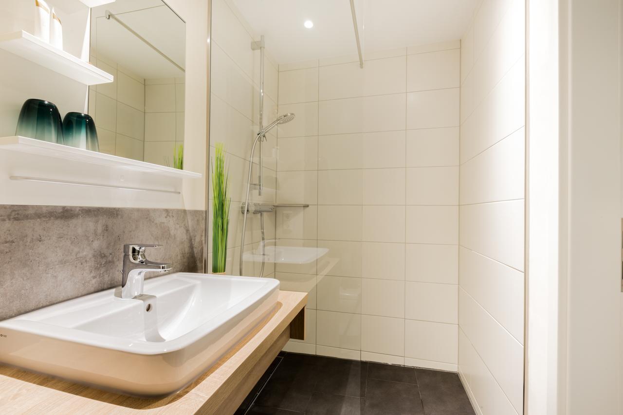 Hotel Dh -Deutsches Haus- Emden Zewnętrze zdjęcie